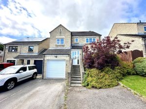 Hollin Moor View, Thurgoland, Sheffield, S35 7EE